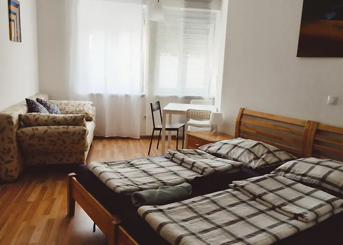 The Small Nest Apartment